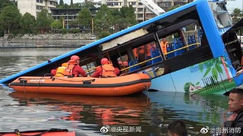 吃瓜群众捏鱼船,揭秘水上娱乐新潮流