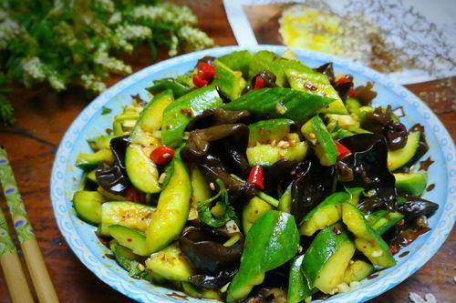 吃瓜网友洞洞幺,揭秘吃瓜网友背后的故事